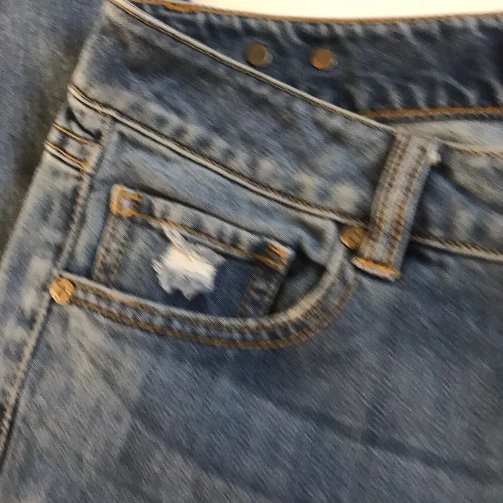 CAbi Jeans Mojave Slim Boyfriend 5165 Blue Low Rise Distressed Size 4 EUC - Picture 9 of 12